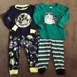 2 pair boy pj’s